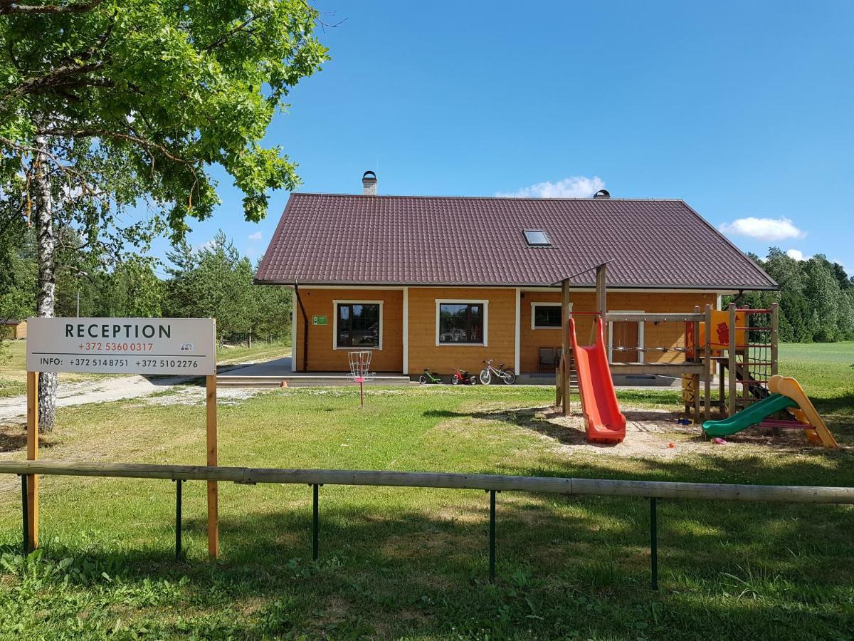 Soomaa Water Camp Hotel Joesuu  Ngoại thất bức ảnh